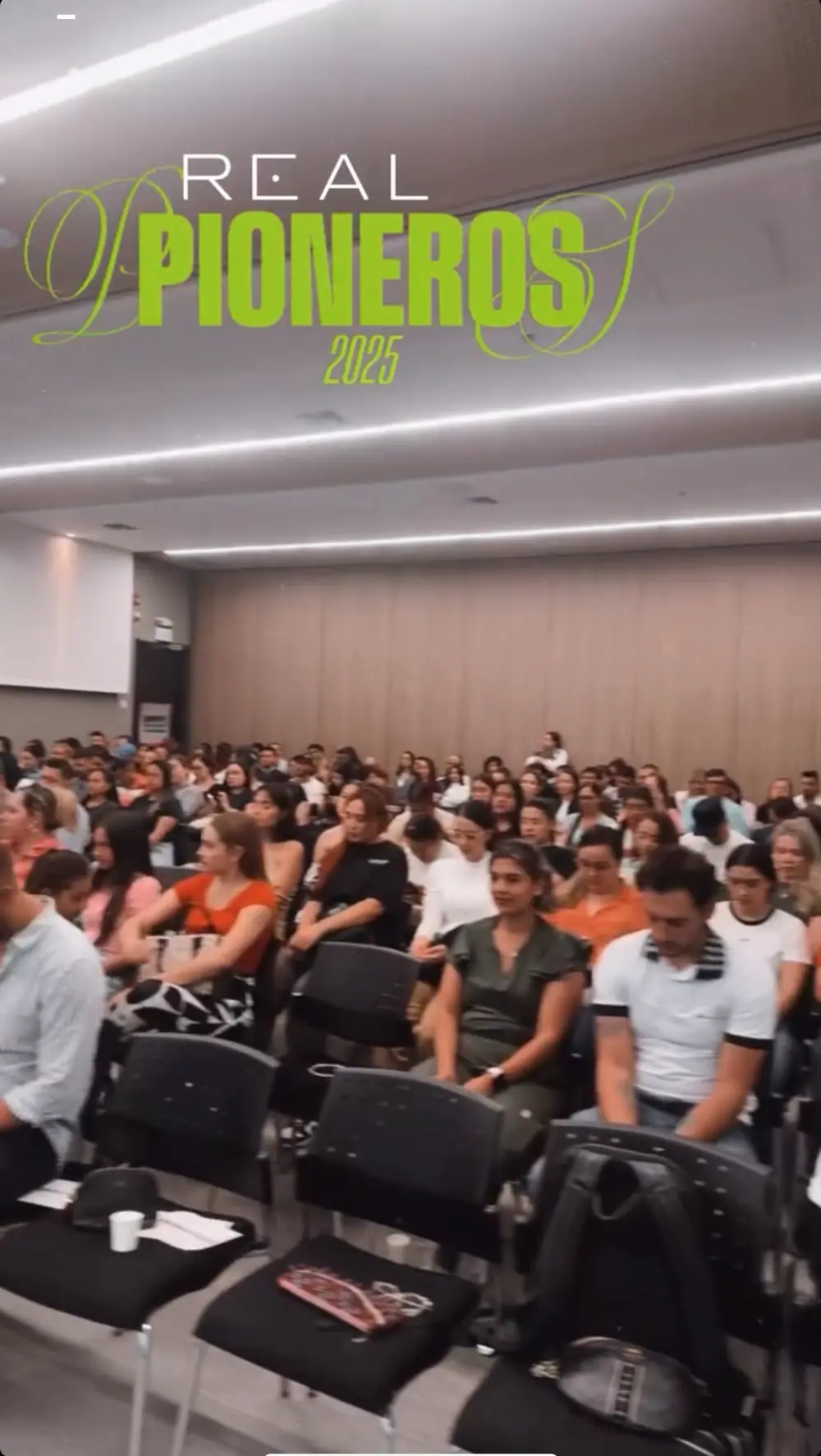 Auditorio lleno en el encuentro Pioneros 2025